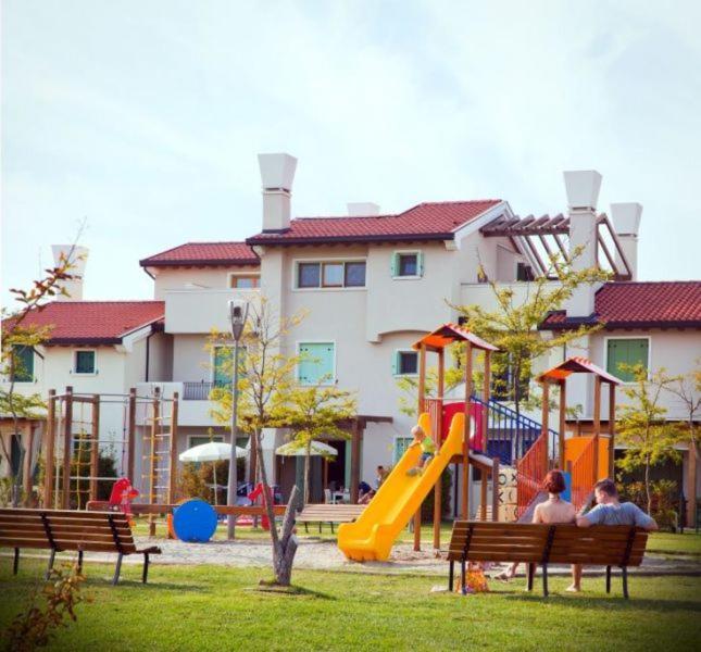 Villaggio A Mare Порто Санта Маргерита ди Каорле Екстериор снимка